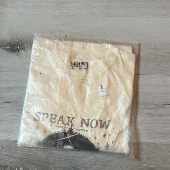 Taylor Swift, the Eris tour speak now T-shirt size L NWT - Picture 4 of 5